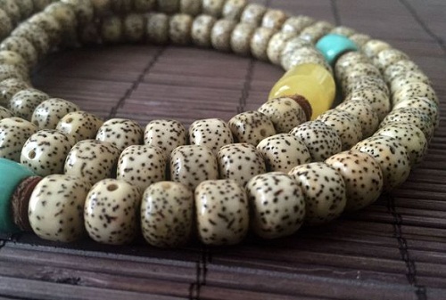 文玩小白儿谈谈盘珠子撸星月 文玩小白儿谈谈盘珠子撸星月