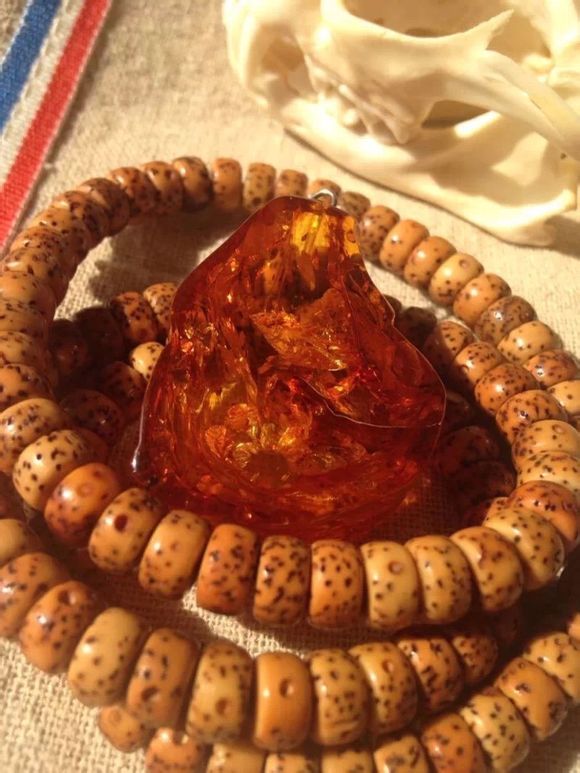 致陪伴我一年时间的星月菩提 致陪伴我一年时间的星月菩提