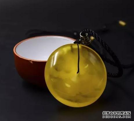 覴<a href='www.aiwenwan.net' target='_blank'><u>ô</u></a>