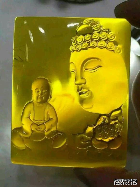 琥珀雕刻成这样，不如不雕
