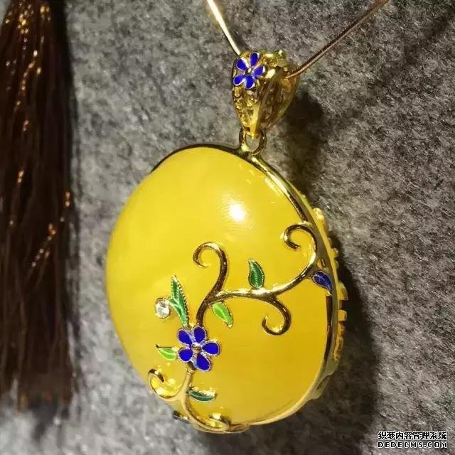 蜜蜡 K金配，还是头一回