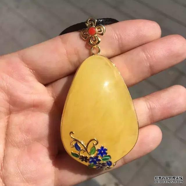蜜蜡 K金配，还是头一回