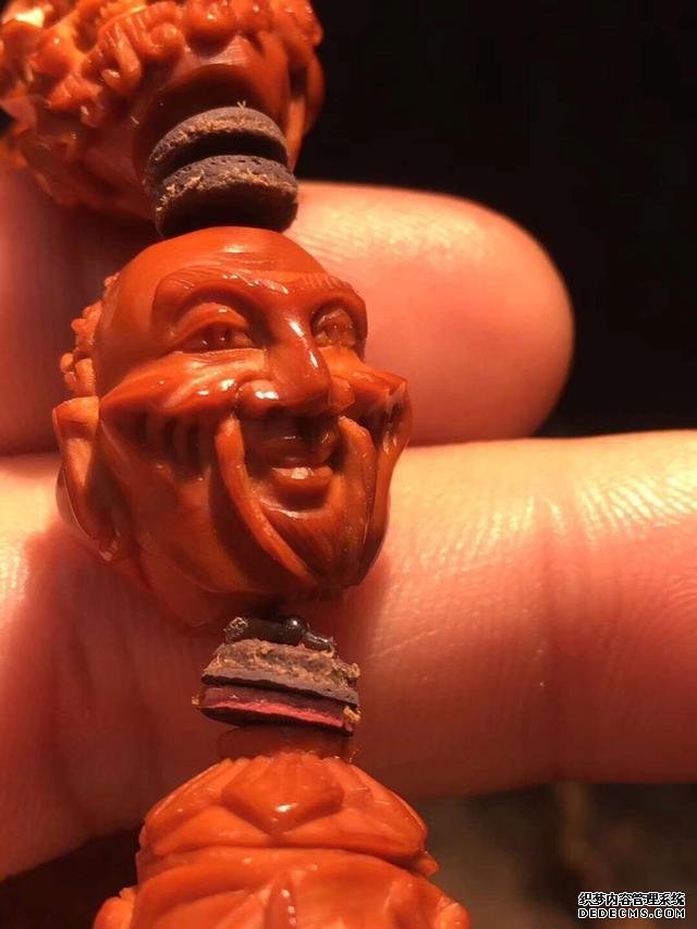 娜姐说文玩：微波炉可以让橄榄核变红，结果真的有人做了实验！
