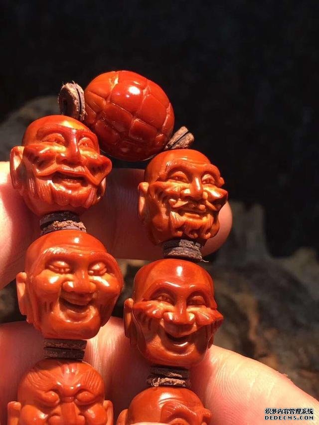 娜姐说文玩：微波炉可以让橄榄核变红，结果真的有人做了实验！