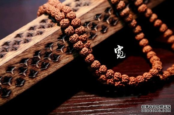 摄影贴：0.9爆肉梅花桩小金刚菩提子美图