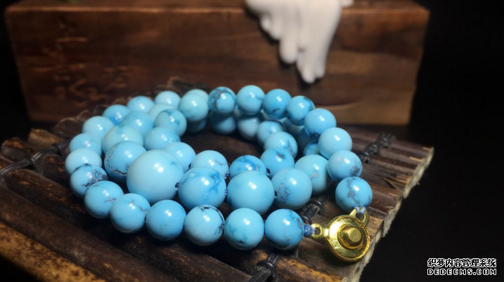 绿松石手串的色差是怎么回事？教你正确的盘玩方法