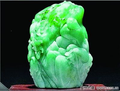 自己则将翡翠灵芝山子的<a href='www.aiwenwan.net' target='_blank'><u>所有</u></a>权转移给三被告