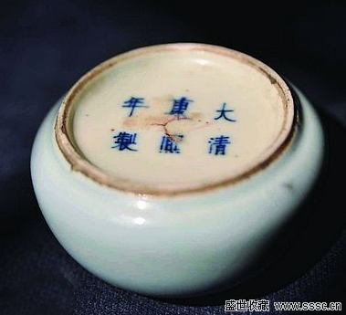 说明斋内除了盂（迂）还是盂（愚）