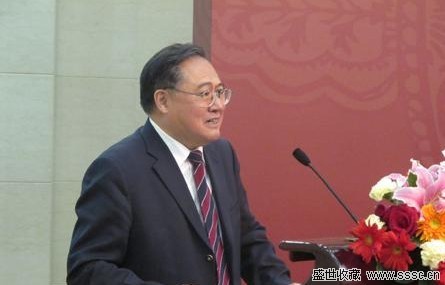  据《中国收藏拍卖年鉴》主编、中国收藏家协会副秘书长张忠义在发布会现场介绍