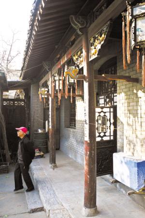 河北百年老宅“吻兽”被盗 民间老宅屡现危机(图)