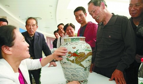 温州博物馆请来专家现场鉴宝:这个东西不对
