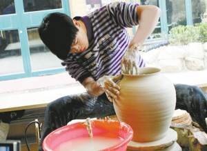 景德镇陶瓷也可北京 京城最大识陶玩陶基地建成