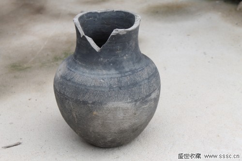  国外也有绳纹圜底罐 谈及此次出土的绳纹圜底罐时