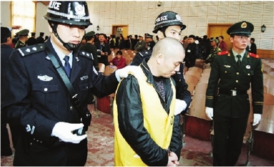 长沙最大的系列盗墓案开庭 倒卖竟说是办博物馆