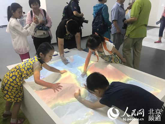 尤伦斯当代艺术中心的“雨蛙老师的自然探索之旅”活动