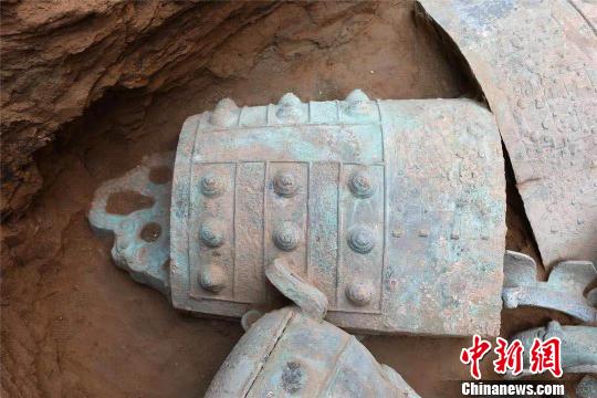 陶寺北墓地出土镈钟。　考古所提供 摄