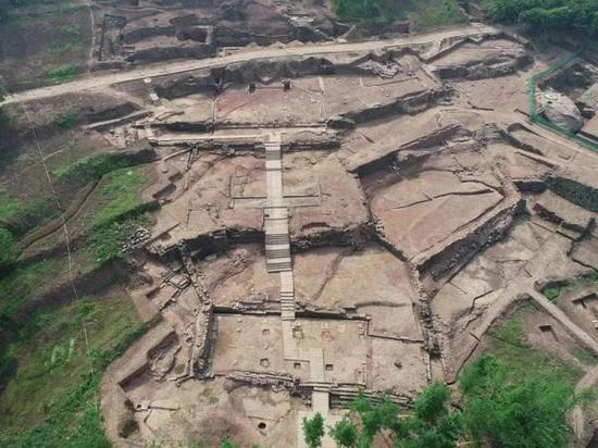 钓鱼城范家堰南宋衙署遗址办公区围墙、 中轴线建筑群及附属建筑