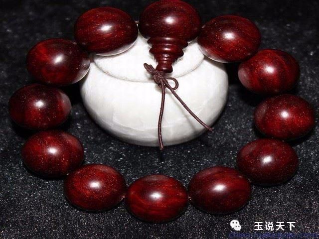 网传用黄豆盘小叶紫檀,是真的吗?真的能快速包浆吗?