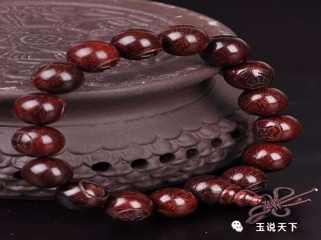 网传用黄豆盘小叶紫檀,是真的吗?真的能快速包浆吗?