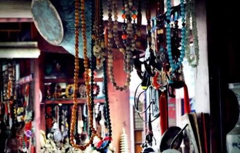 古玩收藏这一行业开始渐渐的兴盛了起来