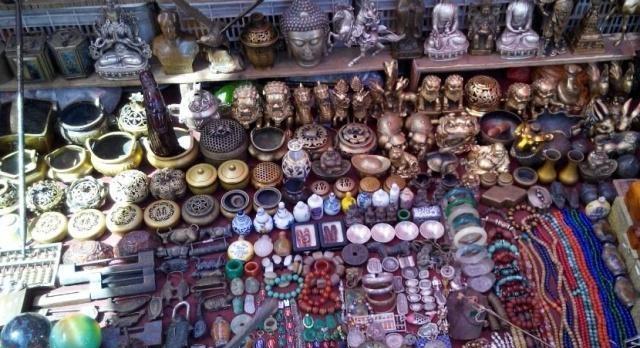 这个古玩市?盎鹆恕保?臀挥诒本??加危和獾厝俗詈貌蝗