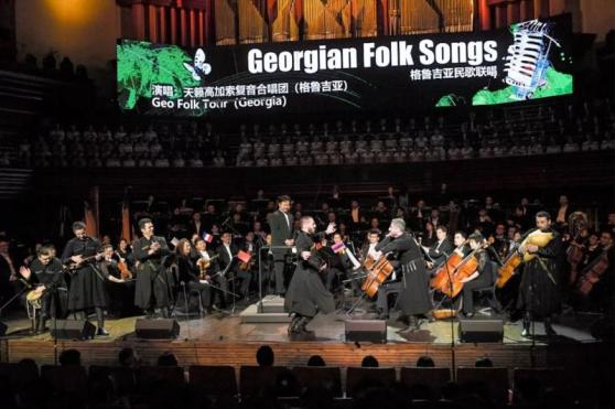 埃及演奏家哈桑·莫拉演绎的拥有千年历史的拉巴卜琴