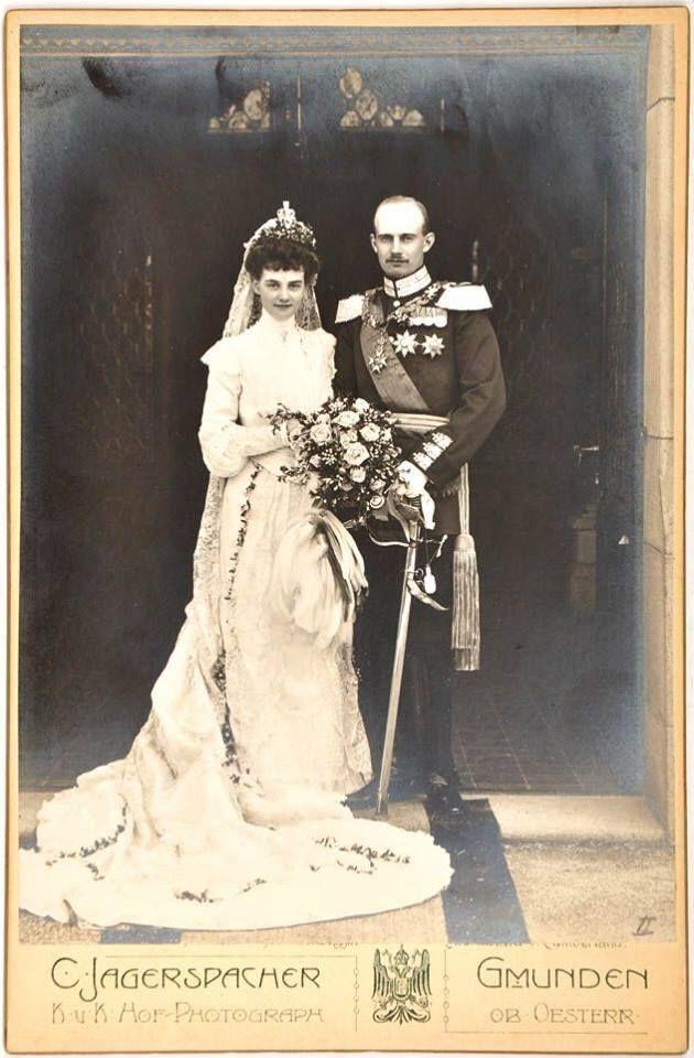 德国王室家族收藏王冠将拍卖