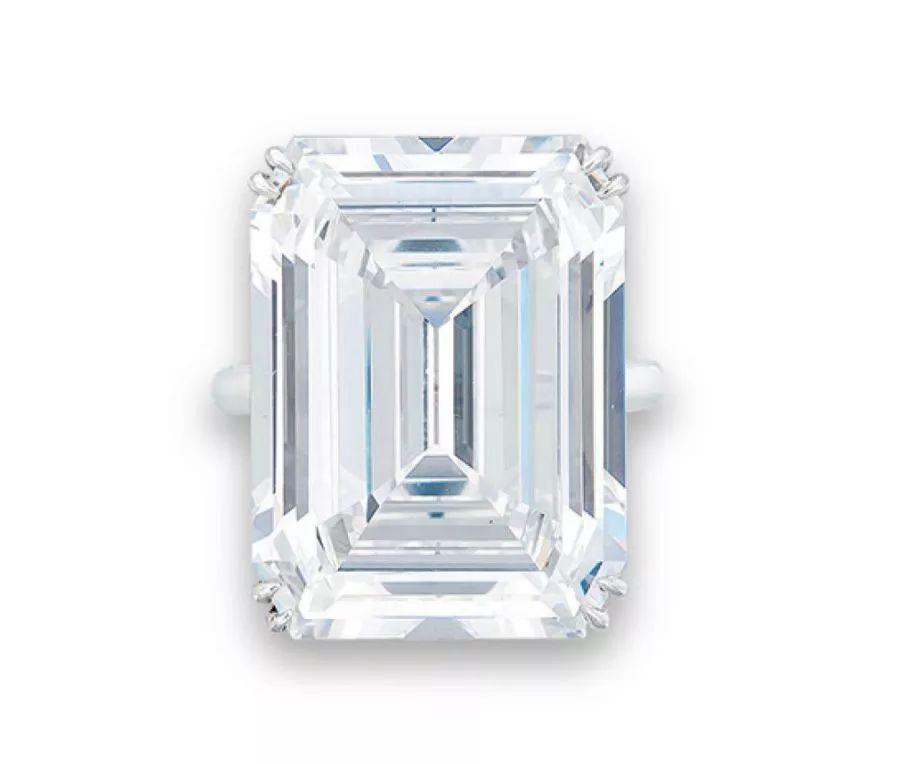 德国王室家族收藏王冠将拍卖