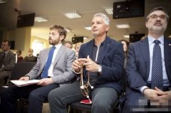 ǳ̸�Ҷ������̬�ȣ��£��ٴ������������ӵ�