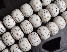  �����г�����һ�־���Ư�׵���������