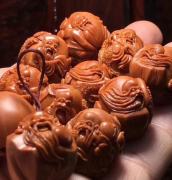 ���ڵĺ˵�Ȧ�Ǻ˵�������