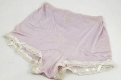  �ǵ���������Ϣ�� �ɴ�¹�������ϣ���յ��鸾���ޣ�Eva Braun��һ��Լ��70����ʷ��˿���ڿ�